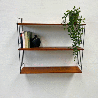 Wandrek met 3 planken | jaren ‘60
