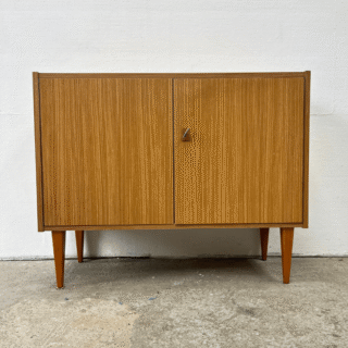 Vintage dressoir met dubbele deuren – 3k Möbel | jaren ‘60
