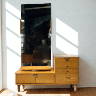Kaptafel met draaibare spiegel | jaren ‘50