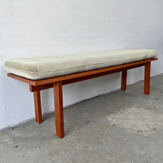 Bankje teak met kussen | jaren ‘60