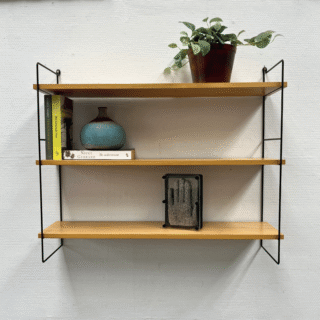 Wandrek met 3 planken, hout – metaal | jaren ‘60