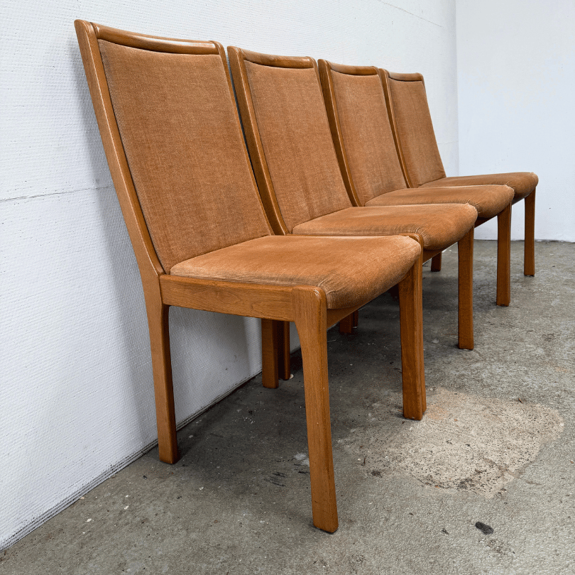 Set (4) eetkamerstoelen – hout, beige | jaren ‘60