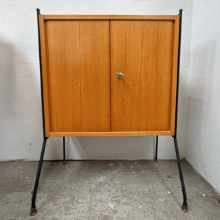 Wandkastje ‘zwevend’ – Silverschild | jaren ‘60