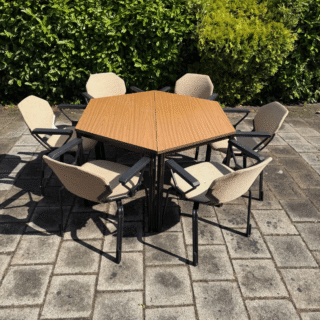 Set van 6 stoelen en 2 tafels, octogonaal – Fröscher | jaren ‘80