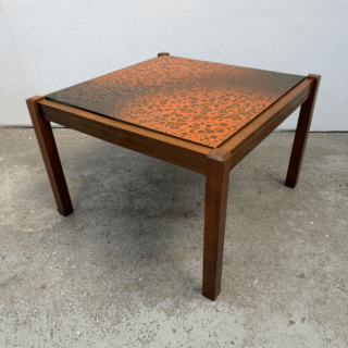 Salontafel – keramiek blad, oranje | jaren ‘60